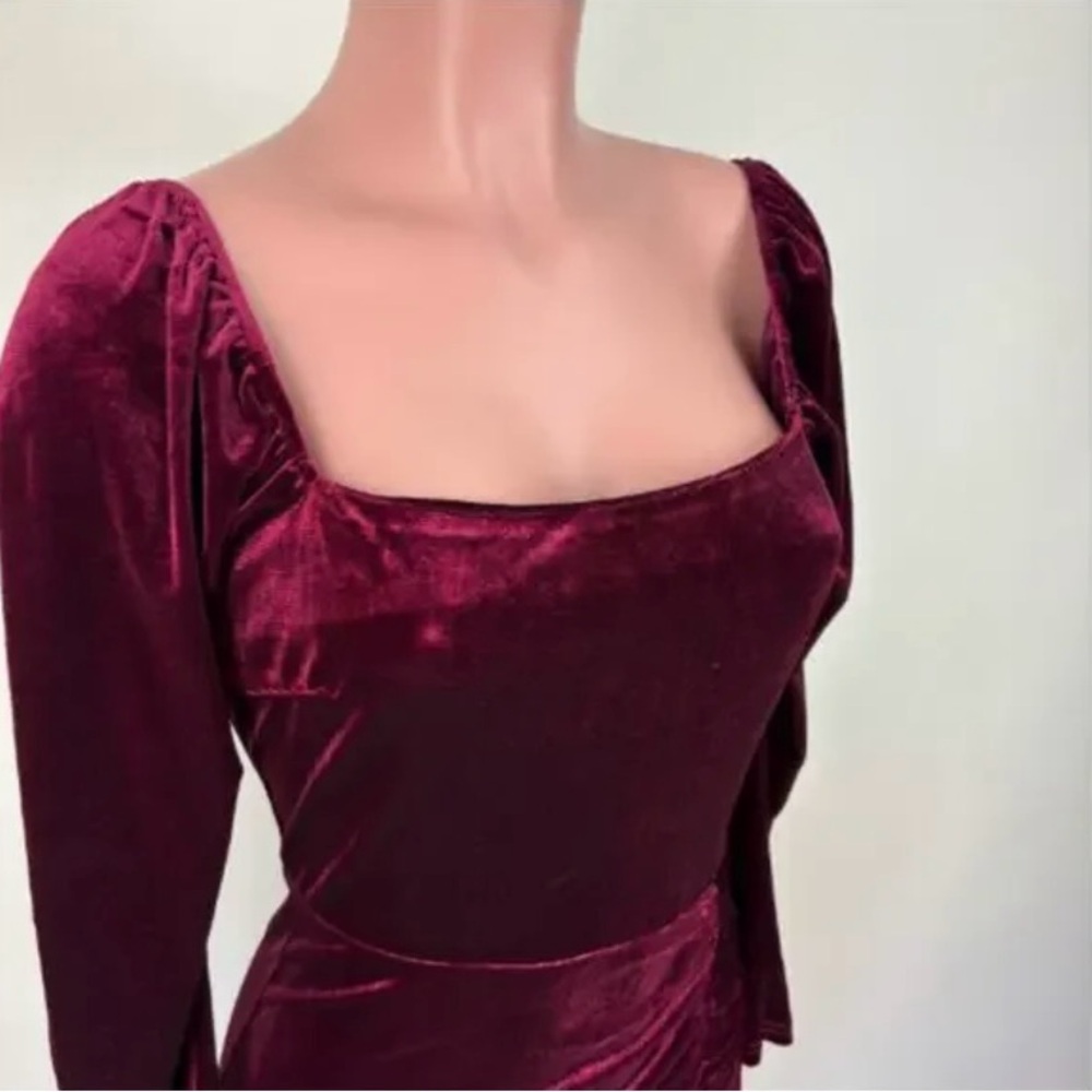Lucy Paris Red Velvet Long Sleeve Mini Dress Medium NEW square neck holiday - Picture 6 of 6